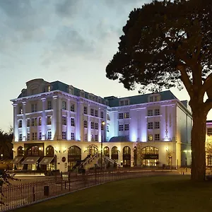 Plaza & Отель